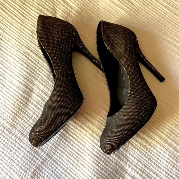 Nine West gold pumps size 6.5 brand new! - Picture 1 of 5